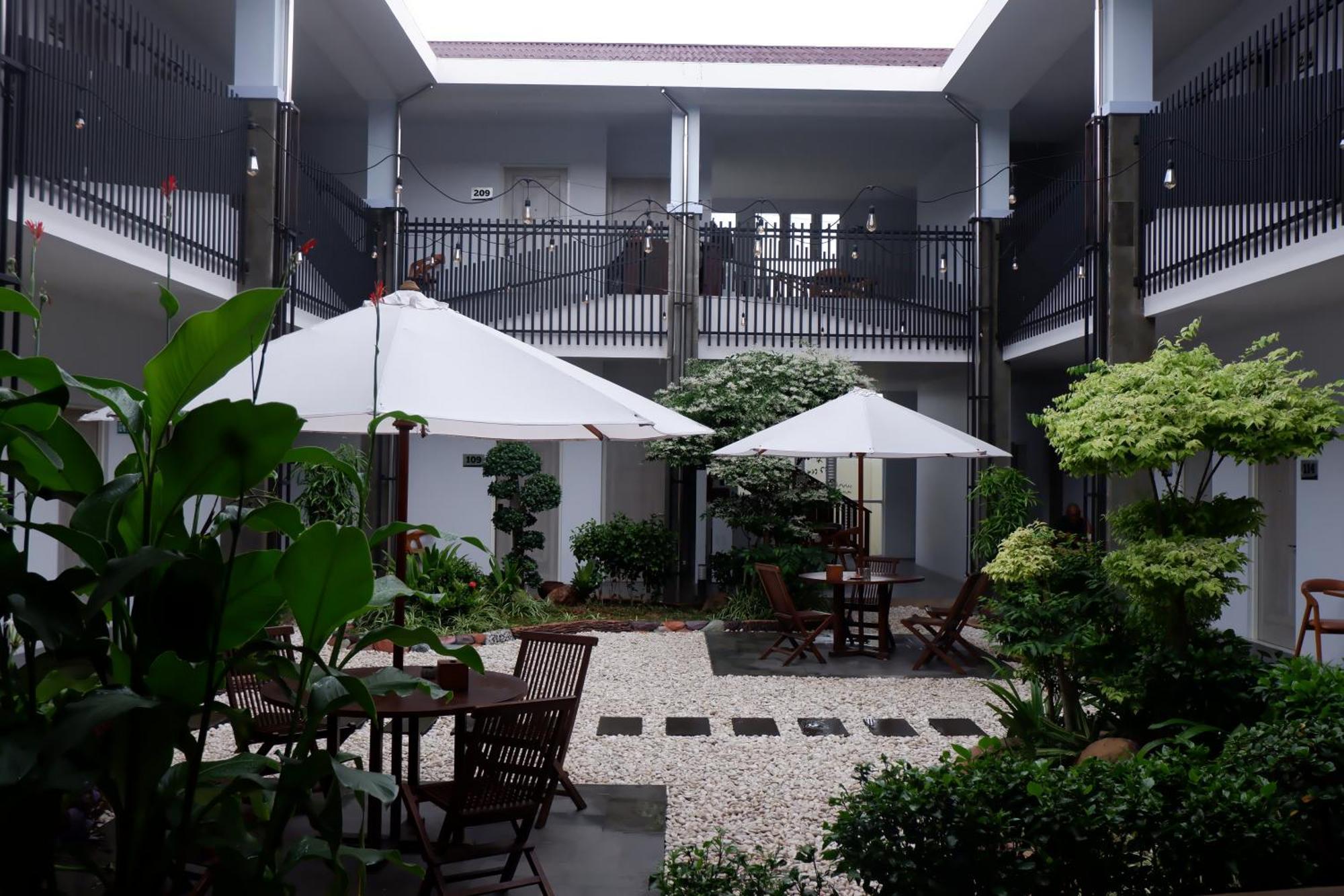 Grand Samota Hotel Sumbawa ภายนอก รูปภาพ