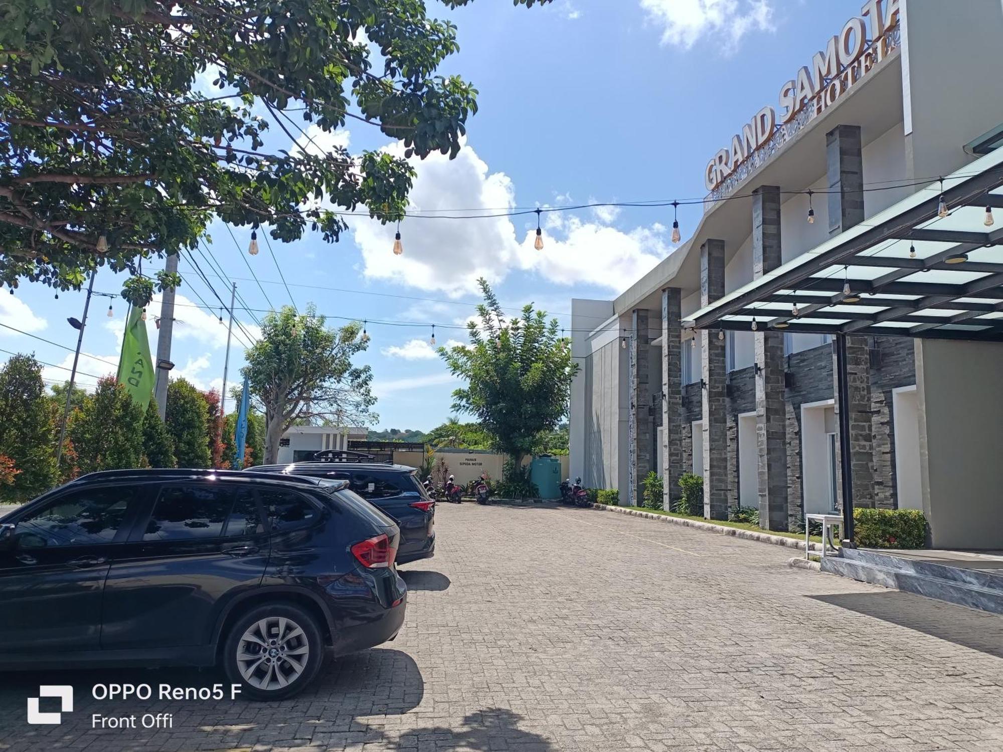 Grand Samota Hotel Sumbawa ภายนอก รูปภาพ